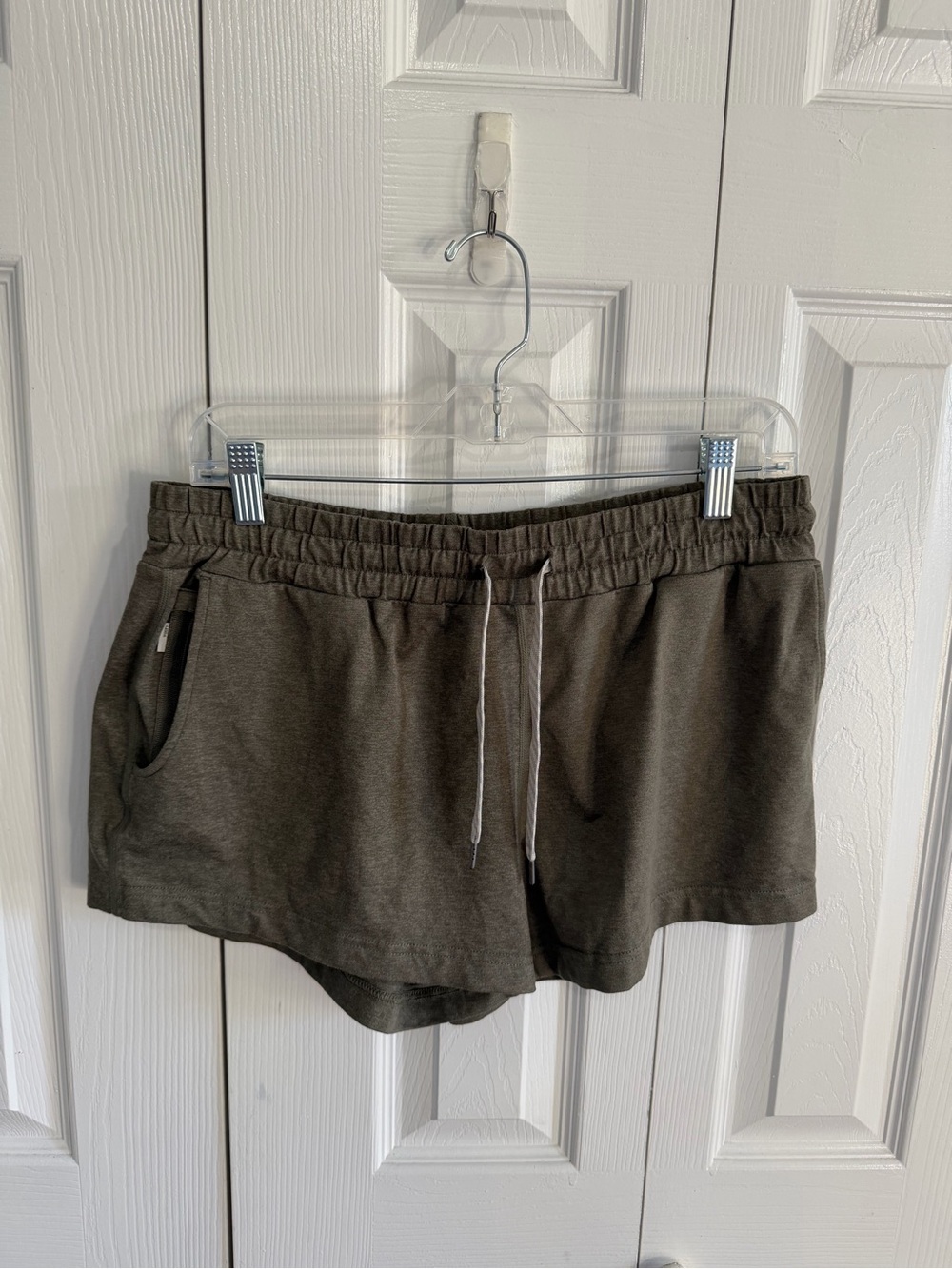 Vuori Halo Performance Short 2.0 Green Heather Size Large